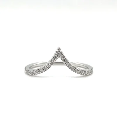 v shape diamond band from donna jewelry in chicago